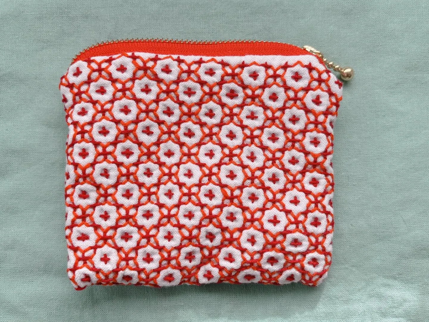 新しい刺し子ポーチが完成しました😌